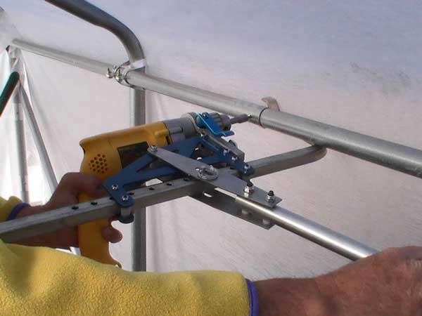 Working with self-tapping screws using drill machine